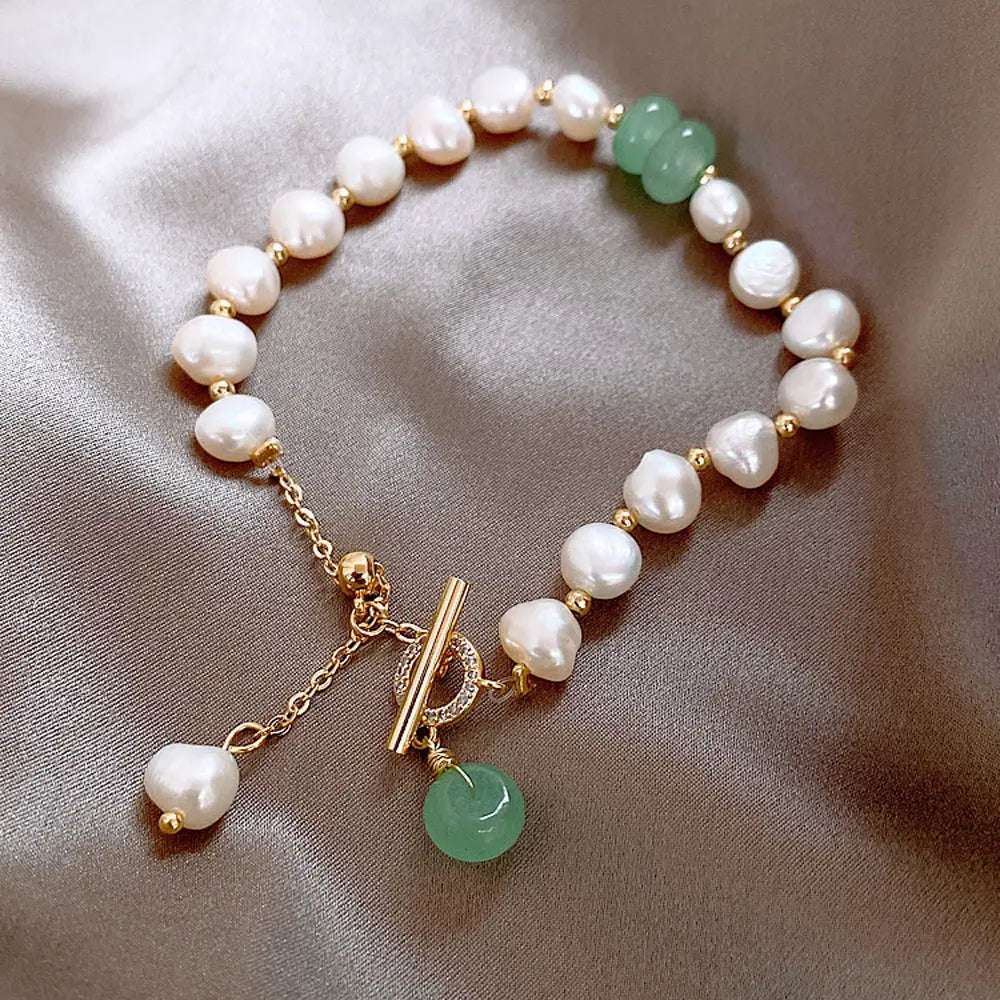 Women Irregular Freshwater Pearl Bracelet